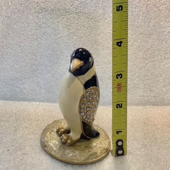 Vintage Enamel And Crystal Penguin Collectible Figurine - Picture 9 of 9